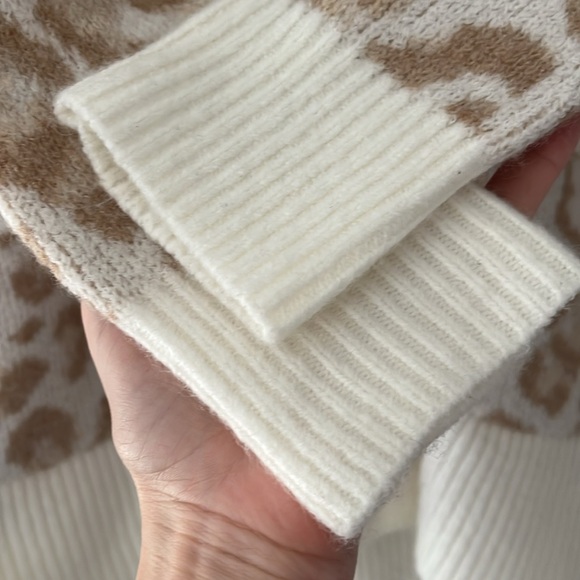 Loft Sweater - Picture 4 of 6